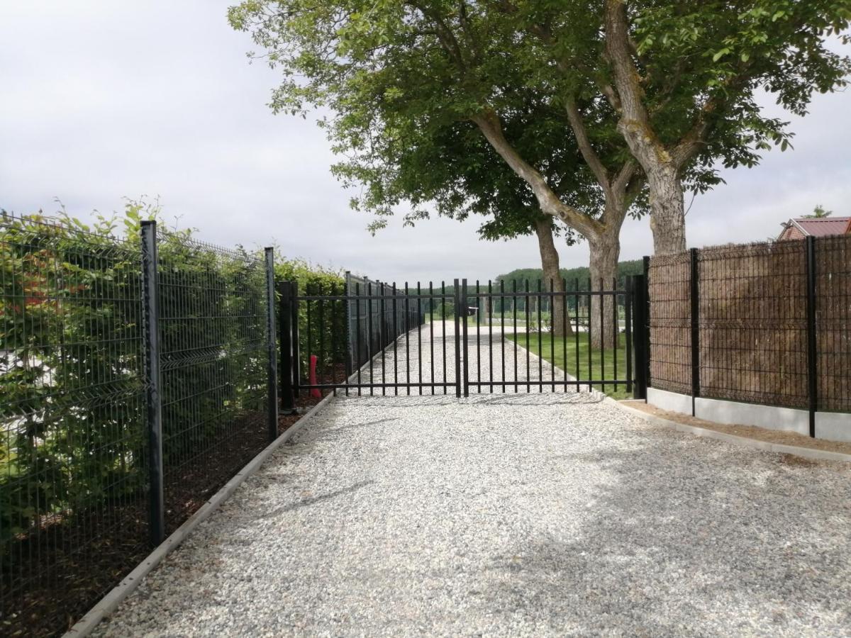 Gîte Les Ganades au cœur des pépinières Brunehaut Exterior foto